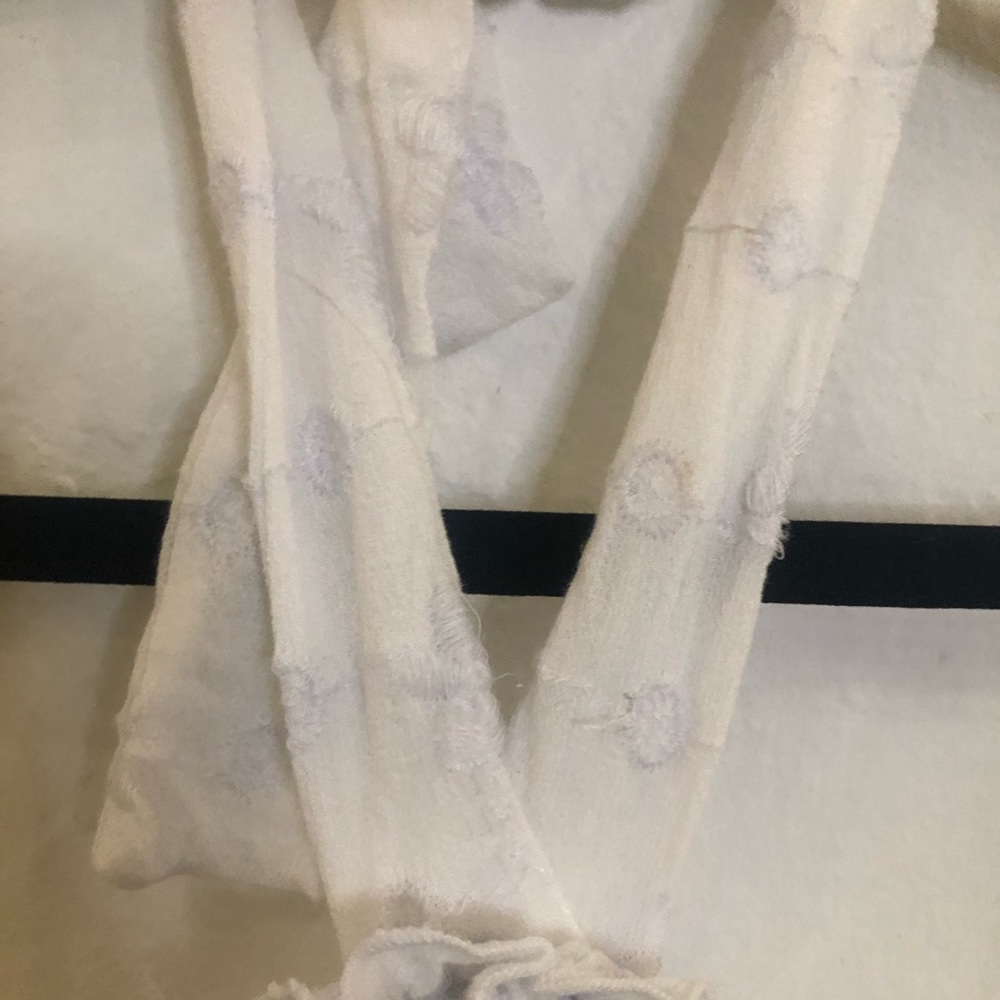 Misa Lexi embroidered halter top - Picture 9 of 12